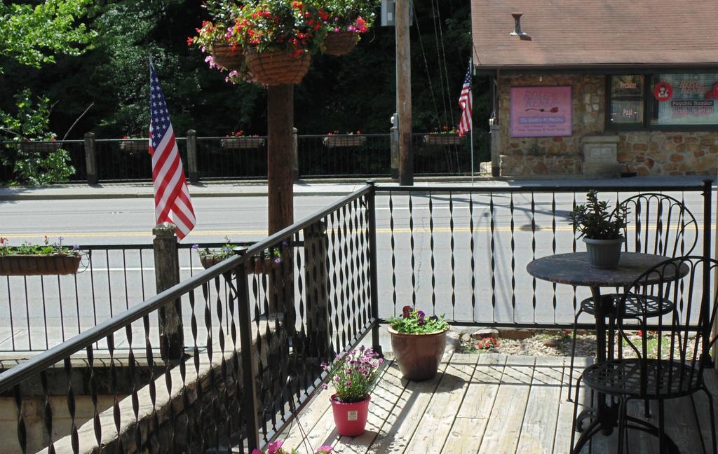 Terrace Inn On The Water Gatlinburg Dış mekan fotoğraf