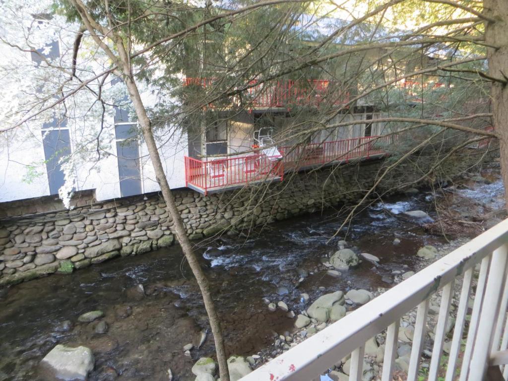 Terrace Inn On The Water Gatlinburg Dış mekan fotoğraf